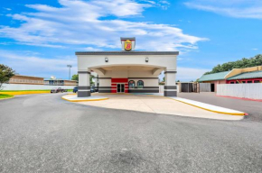 Super 8 by Wyndham Baton Rouge/I-10